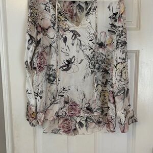 White House Black Market 100% silk blouse size medium